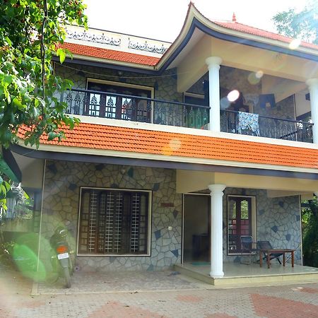 Daffodils Homestay Alappuzha エクステリア 写真