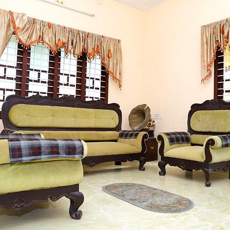 Daffodils Homestay Alappuzha エクステリア 写真